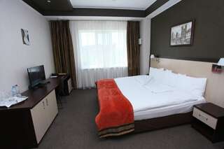 Гостиница Премьер Отель Краснодар Двухместный номер «Премьер» с 1 кроватью или 2 отдельными кроватями-2