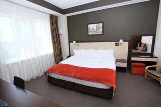 Гостиница Премьер Отель Краснодар Двухместный номер «Премьер» с 1 кроватью или 2 отдельными кроватями-3