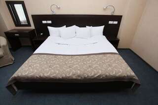 Гостиница Премьер Отель Краснодар Двухместный номер «Премьер» с 1 кроватью или 2 отдельными кроватями-14