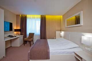 Гостиница Премьер Отель Краснодар Двухместный номер «Комфорт» с 1 кроватью или 2 отдельными кроватями-2